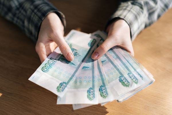 В России задолженность по зарплате превысила 1 млрд рублей