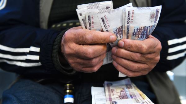 В Госдуме рассказали, кому следует самому откладывать деньги на пенсию