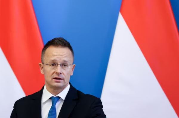 Будапешт заявил, что поставки российской нефти в Венгрию прекращены после украинской атаки
