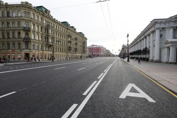 Элитный ЖК в Санкт-Петербурге утопает в плесени и мусоре